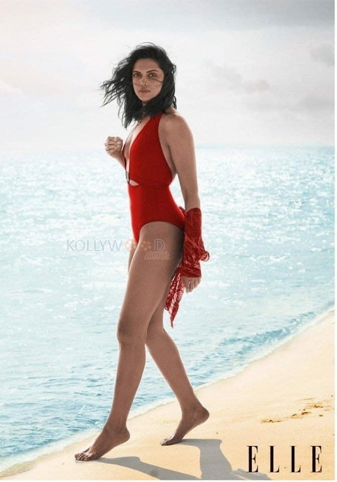 Bollywood Hottie Deepika Padukone Sexy Pictures