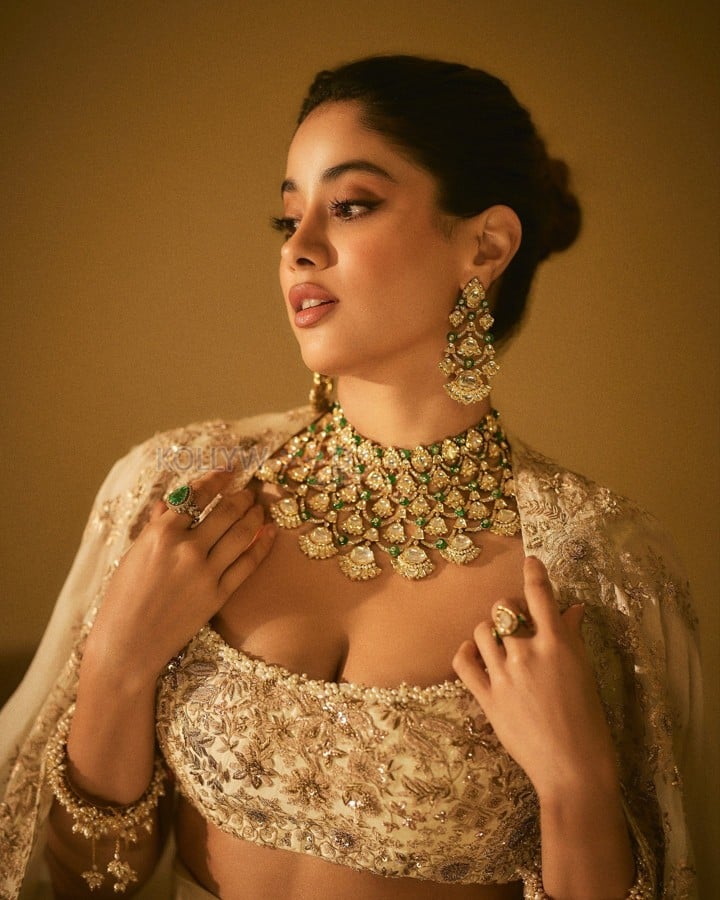 Breathtaking Janhvi Kapoor in an Ivory Anamika Khanna Lehenga with Emerald Jewelry Pictures 07