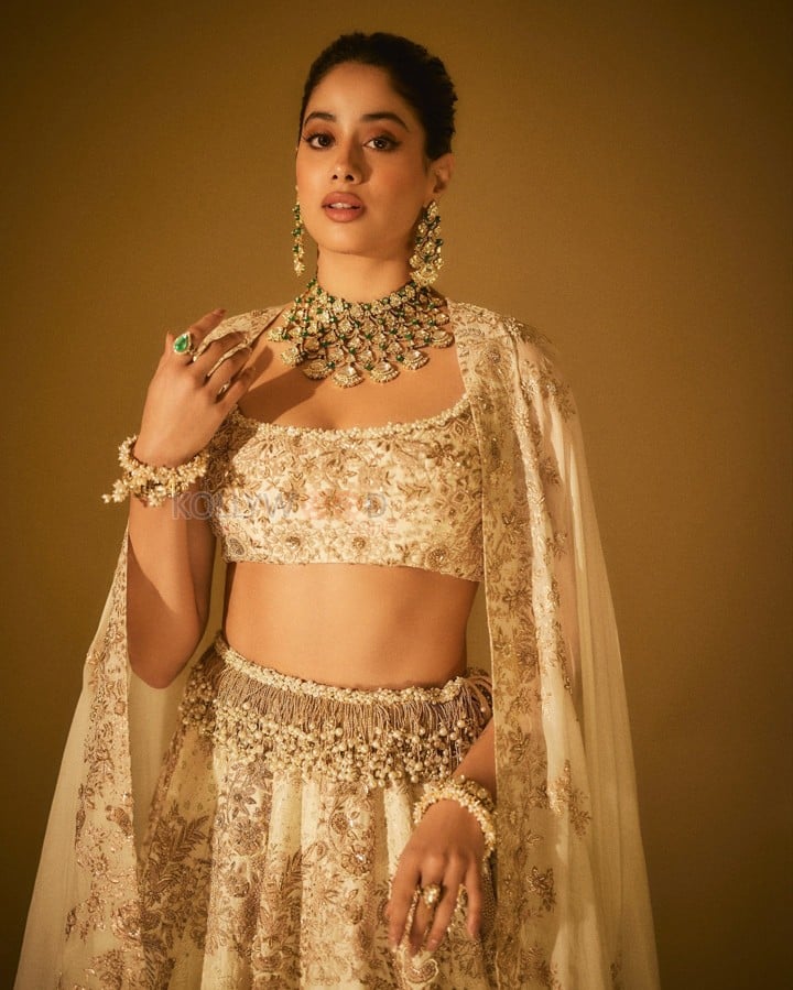 Breathtaking Janhvi Kapoor in an Ivory Anamika Khanna Lehenga with Emerald Jewelry Pictures 08