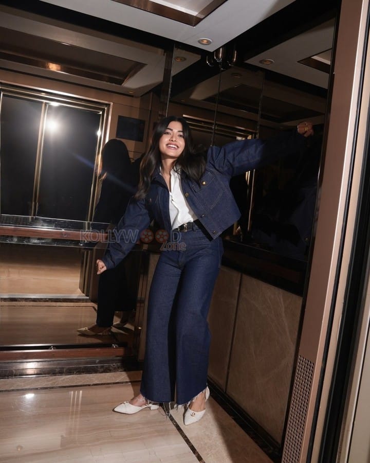 Business Beauty Rashmika Mandanna in a Professional White Shirt Photoshoot Pictures 06