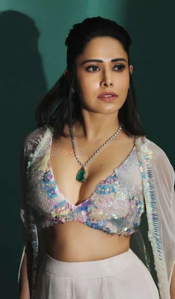Chhorii 2 Actress Nushrratt Bharuccha Sexy Photos 02
