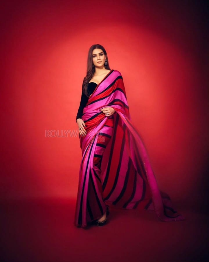 Colorful Kriti Sanon in a Vibrant Manish Malhotra Saree Photos 01