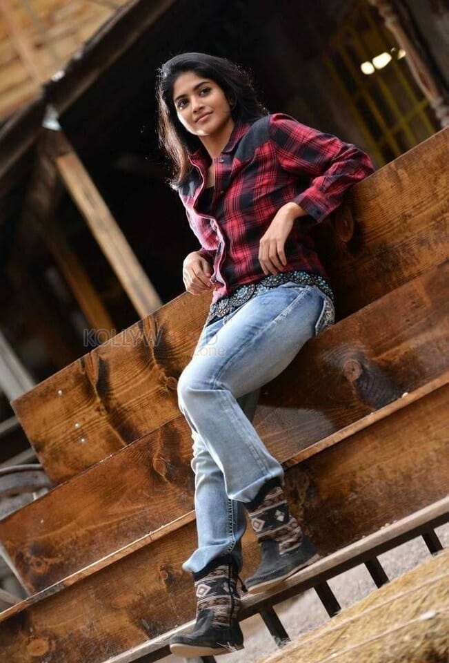 Cute Actress Megha Akash Photos