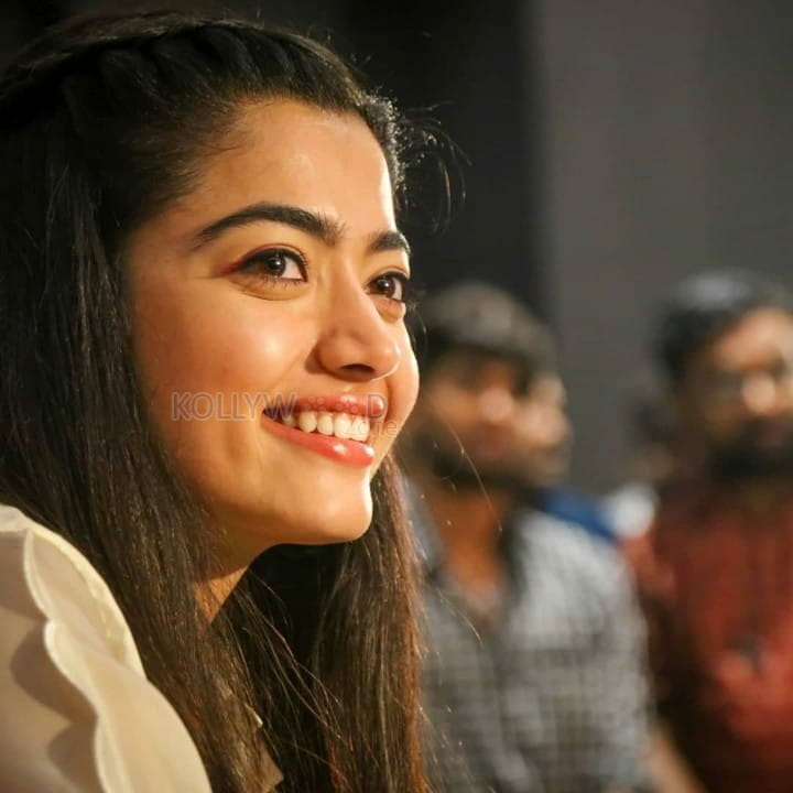 Cute Rashmika Mandanna Press Photos 04