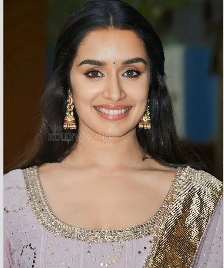 Cute Shraddha Kapoor in a Traditional Salwar Kameez Photos 02