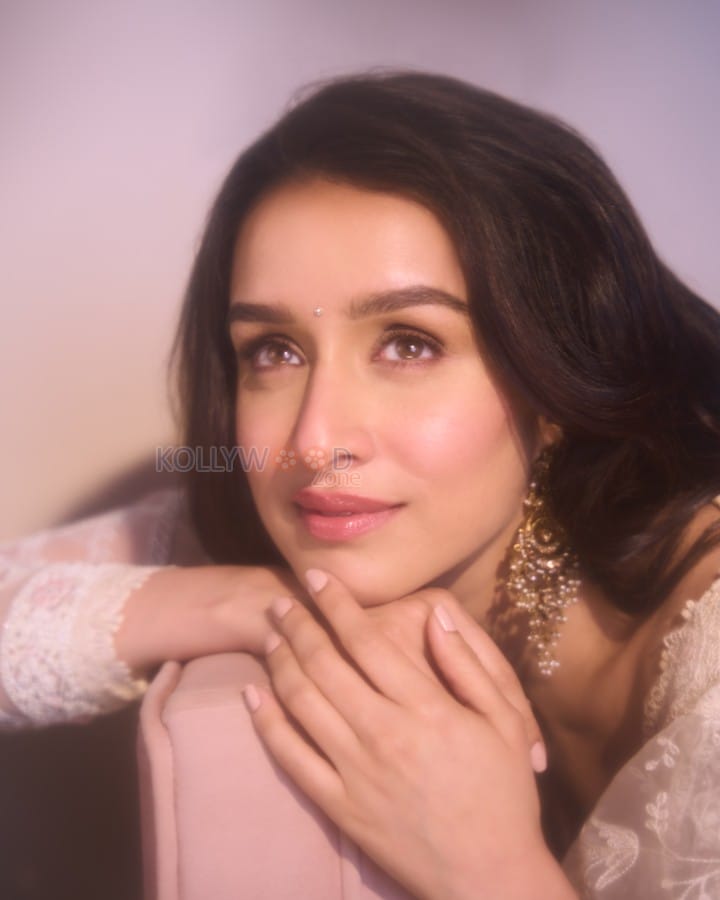 Cute and Charming Shraddha Kapoor in an Ivory Chikankari Anarkali Set Photos 04