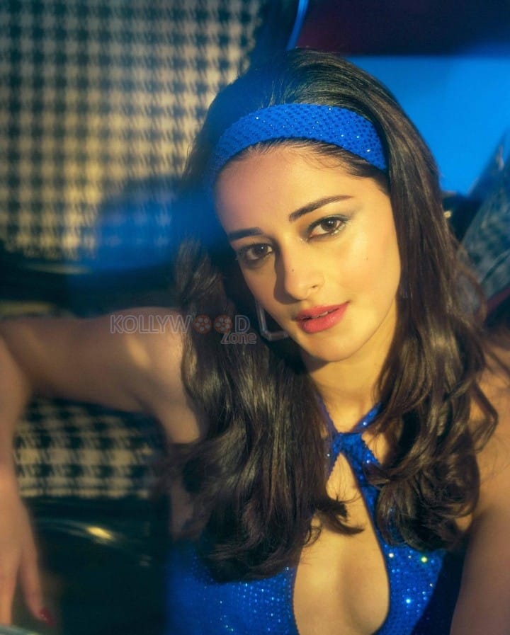 Dazzling Ananya Panday in a Blue Halter Neck Disco Look Pictures 05
