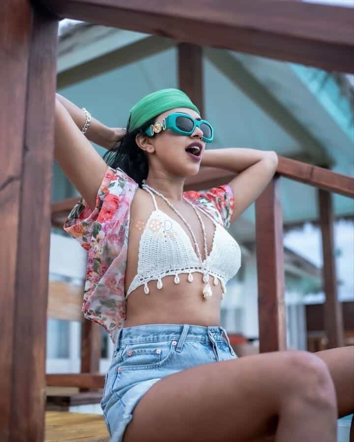 Dusky Actress Amala Paul Sexy Maldives Holiday Photos 03