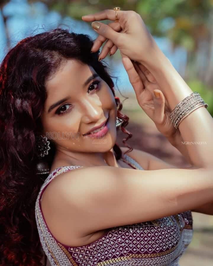 Elegant Sakshi Agarwal Photoshoot Pictures 05