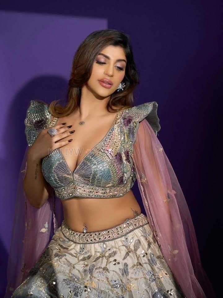 Glam Actress Yashika Aannand in a Teal Lehenga Photos 04