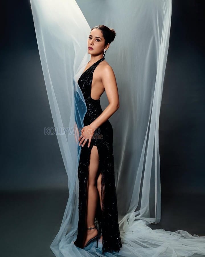 Glam Doll Raashi Khanna in a Black Sequin Cocktail Gown Photos 01