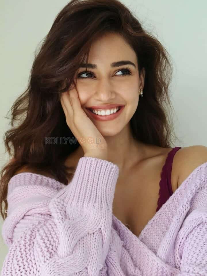 Glam Queen Disha Patani Sexy Pictures 03