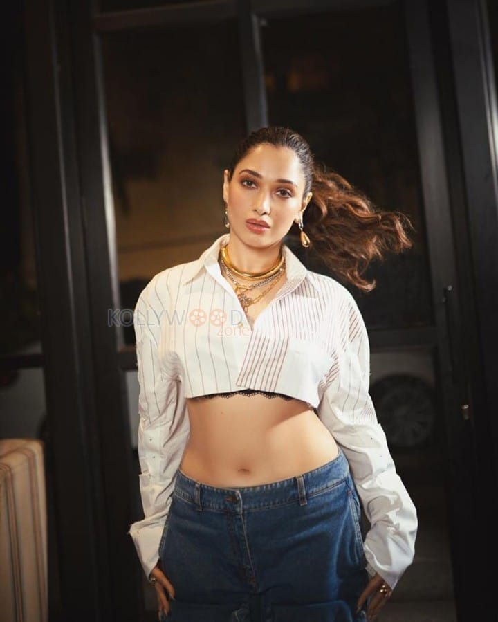 Glam Tamannaah Bhatia in a Casual Off White Cropped Shirt with Black Bra and Blue Denim Jeans Pictures 01