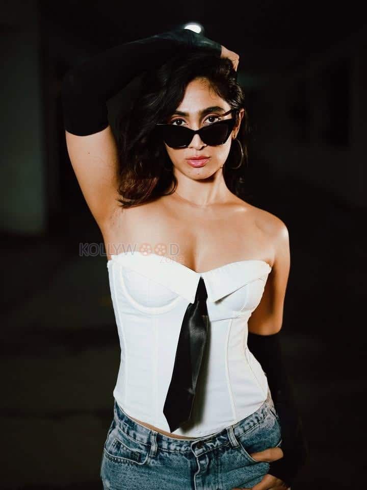 Glamorous Deepti Sati in a White Tie Corset Top with Denim Pant Photos 03