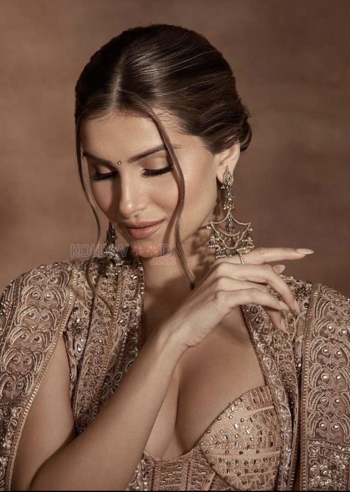 Golden Beauty Tara Sutaria Sexy Lehenga Photos 01