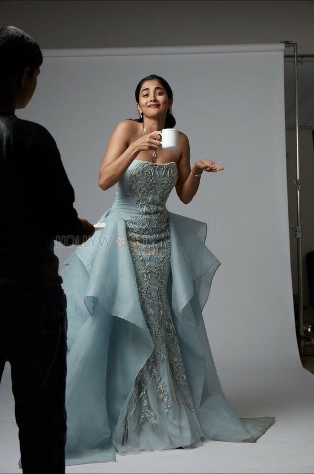 Gorgeous Actress Pooja Hegde Photos