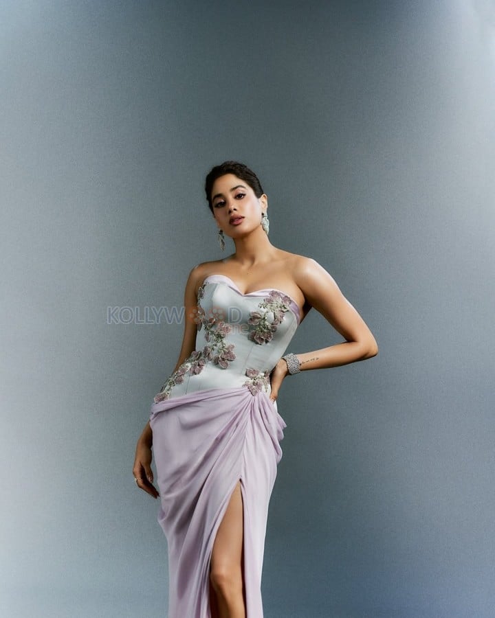 Gorgeous Janhvi Kapoor in a Strapless Thigh Slit Floral Printed Dress Pictures 04