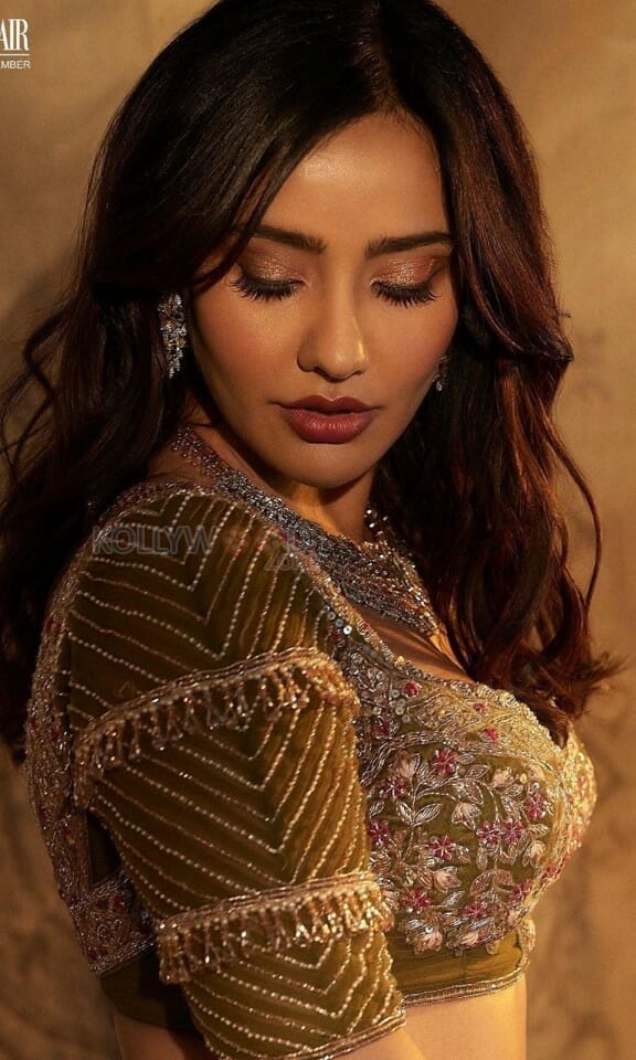 Gorgeous Neha Sharma in Traditional Diwali Dress Photos 02