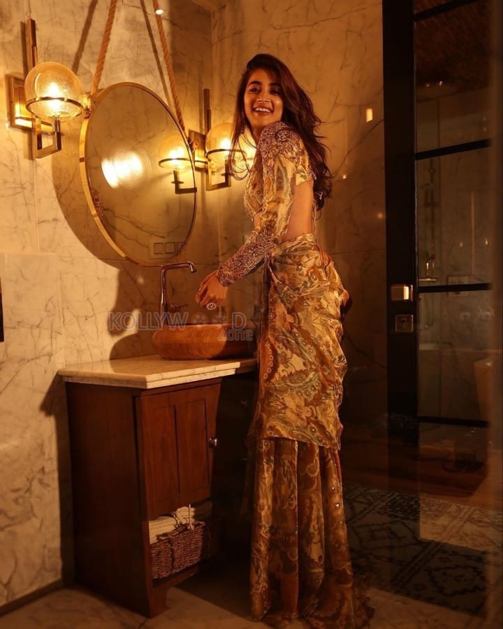 Gorgeous Pooja Hegde in a Sequined Crop Top with a Matching Skirt Photos 01
