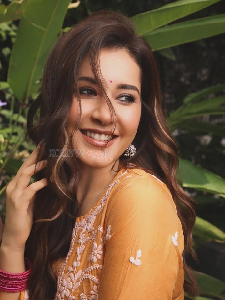 Gorgeous Raashi Khanna in a Mustard Yellow Embroidered Kurta Pictures 06