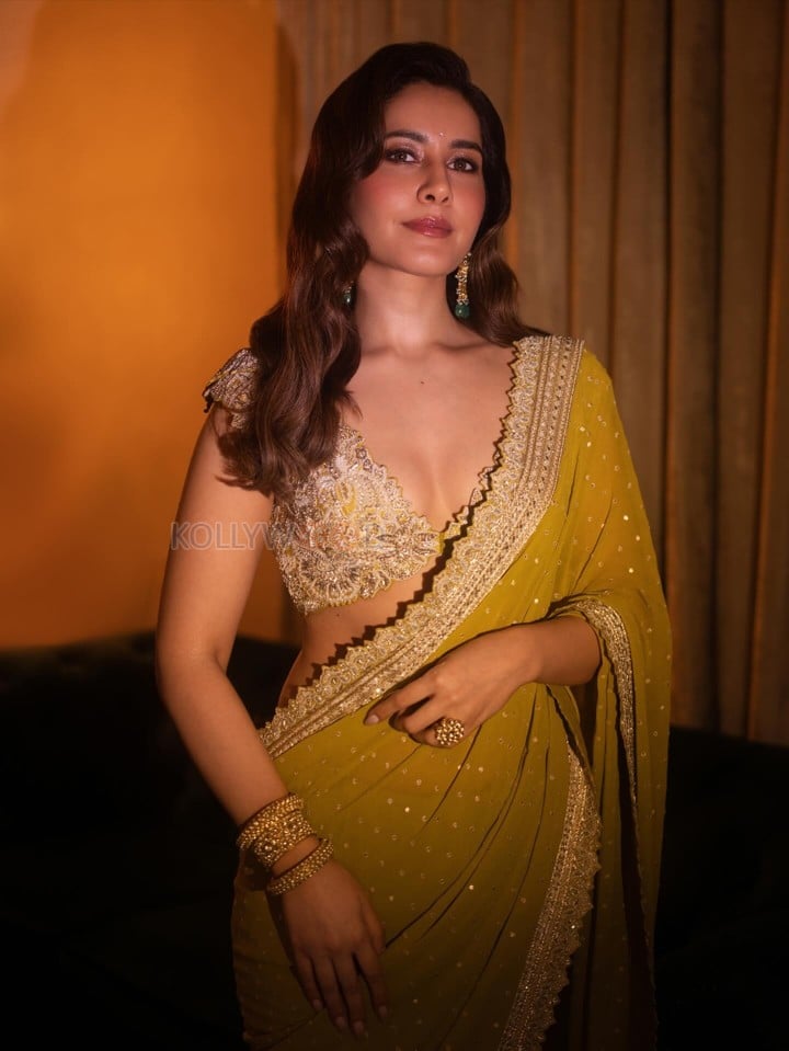 Gorgeous Raashi Khanna in a Mustard Yellow Saree with an Embellished Border and a Golden Embroidered Blouse Pictures 01
