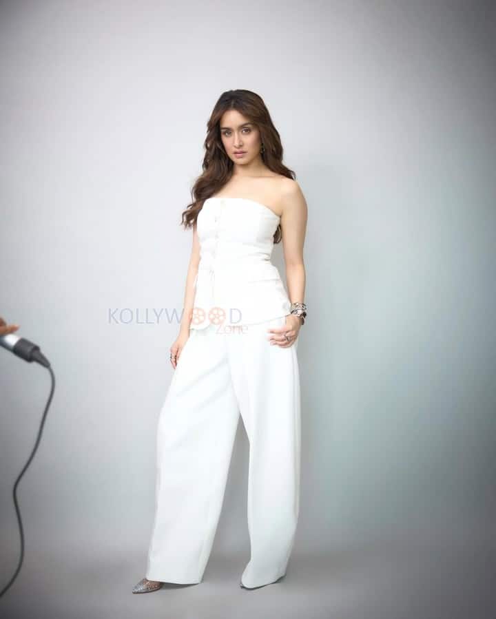Gorgeous Shraddha Kapoor in a White Strapless Waistcoat with Matching Pants Photos 04