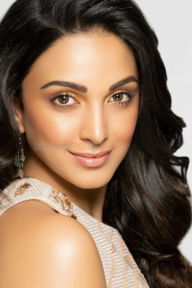 Gorgeous and Beautiful Kiara Advani Photos