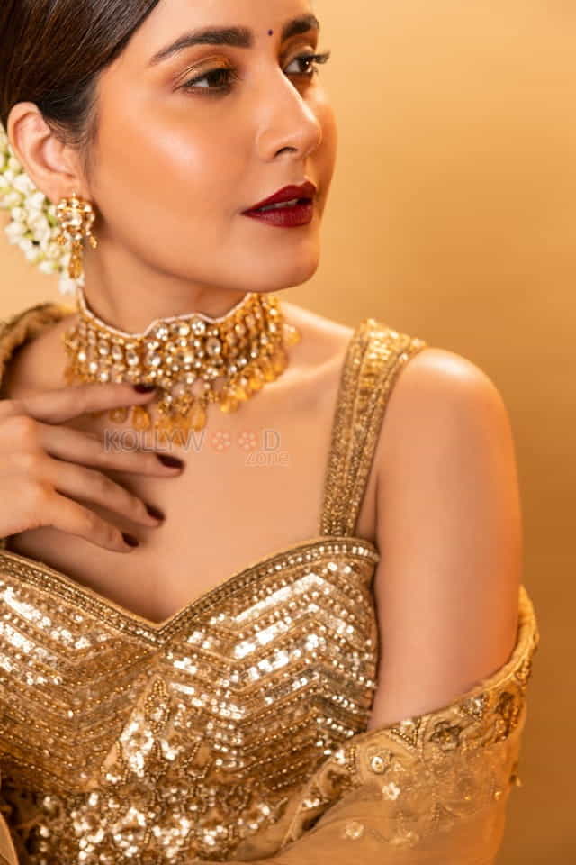 Handsome and Gorgeous Raashi Khanna Photoshoot Stills 02