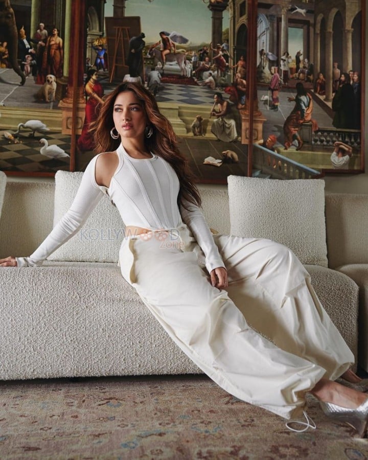 Heavenly Tamannaah Bhatia in a White Corset Style Dress Photos 02