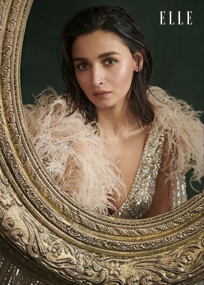 Heroine Alia Bhatt Elle Magazine Photo 01