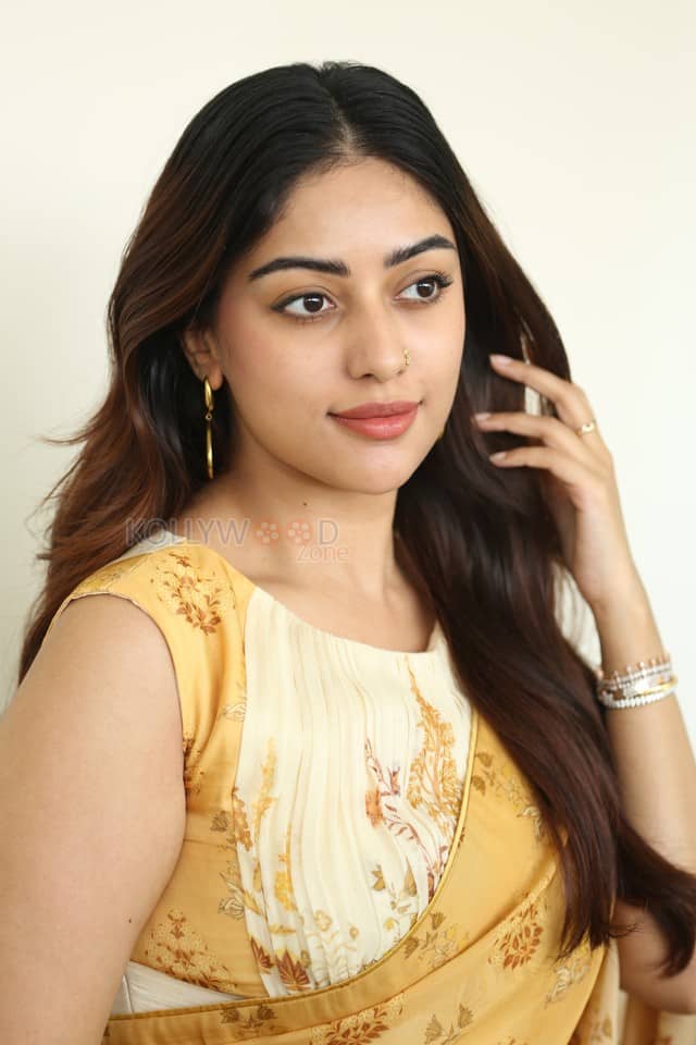 Heroine Anu Emmanuel at The Girlfriend Interview Photos 10