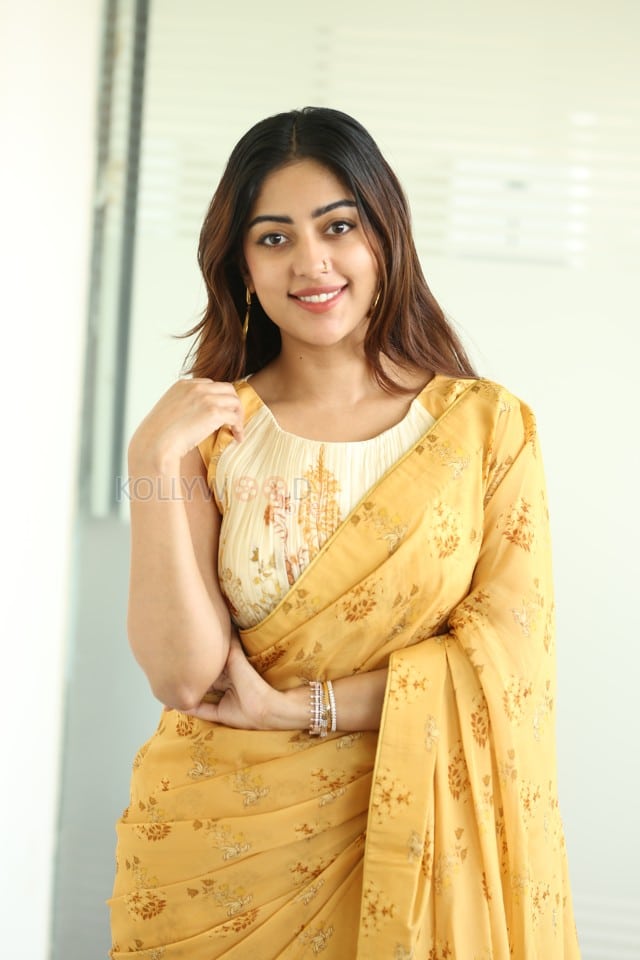 Heroine Anu Emmanuel at The Girlfriend Interview Photos 34
