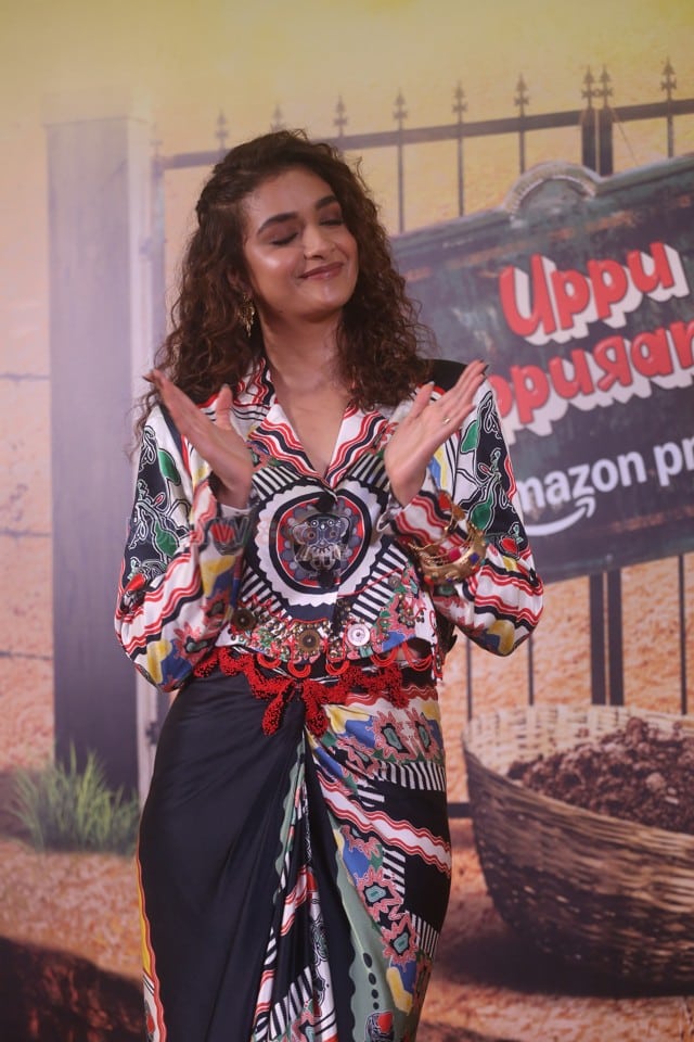 Heroine Keerthy Suresh at Uppu Kappurambu Movie Trailer Launch Pictures 05