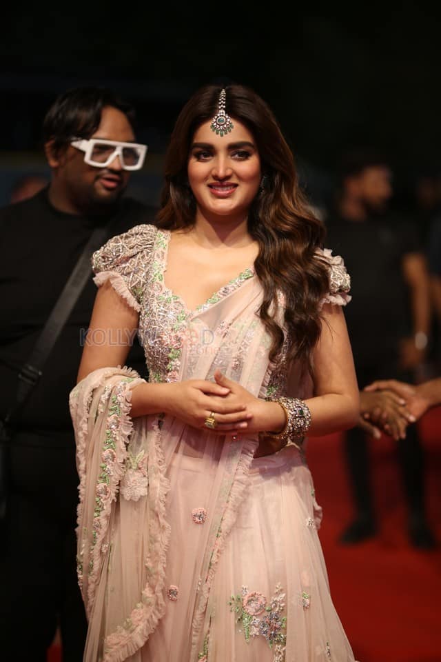 Heroine Nidhhi Agerwal at Hari Hara Veera Mallu Pre Release Event Pictures 01