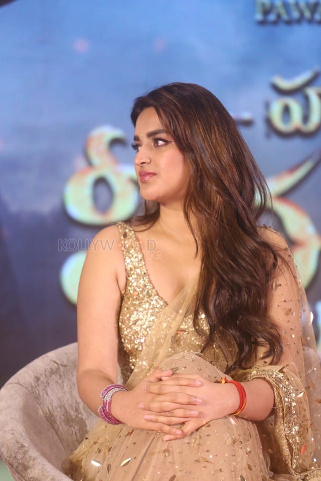 Heroine Nidhhi Agerwal at Hari Hara Veera Mallu Success Meet Photos 21