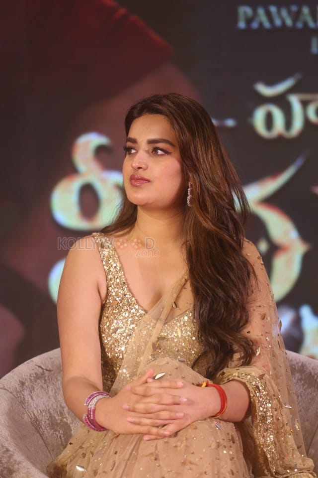Heroine Nidhhi Agerwal at Hari Hara Veera Mallu Success Meet Photos 25