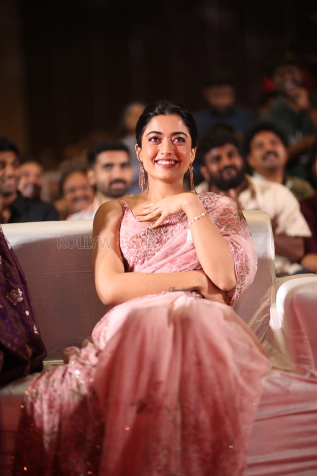 Heroine Rashmika Mandanna at Kuberaa Movie Pre Release Event Photos 01
