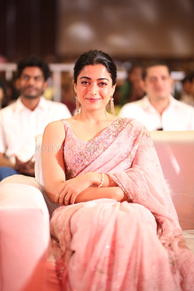 Heroine Rashmika Mandanna at Kuberaa Movie Pre Release Event Photos 12