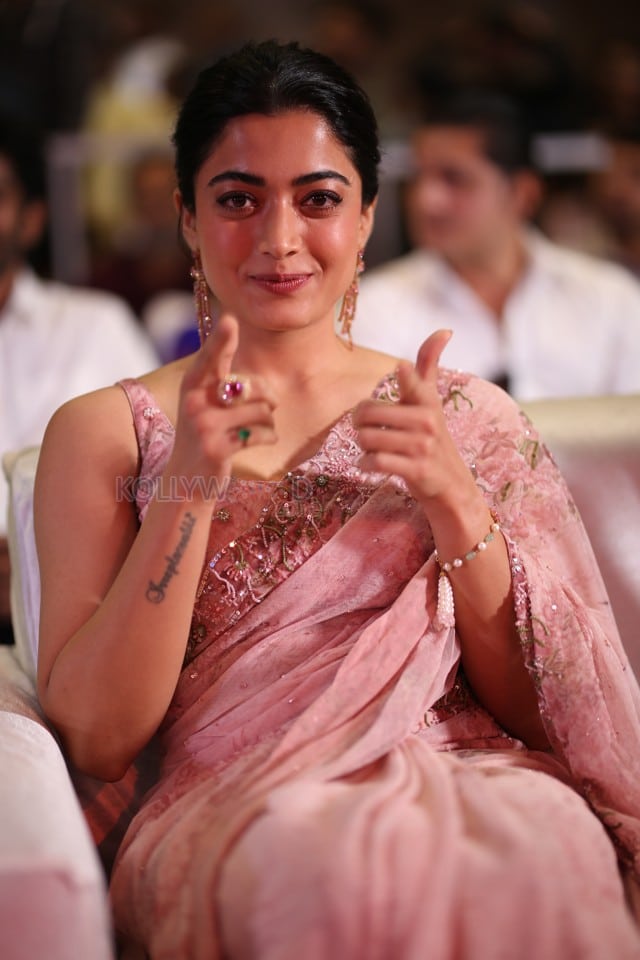 Heroine Rashmika Mandanna at Kuberaa Movie Pre Release Event Photos 19