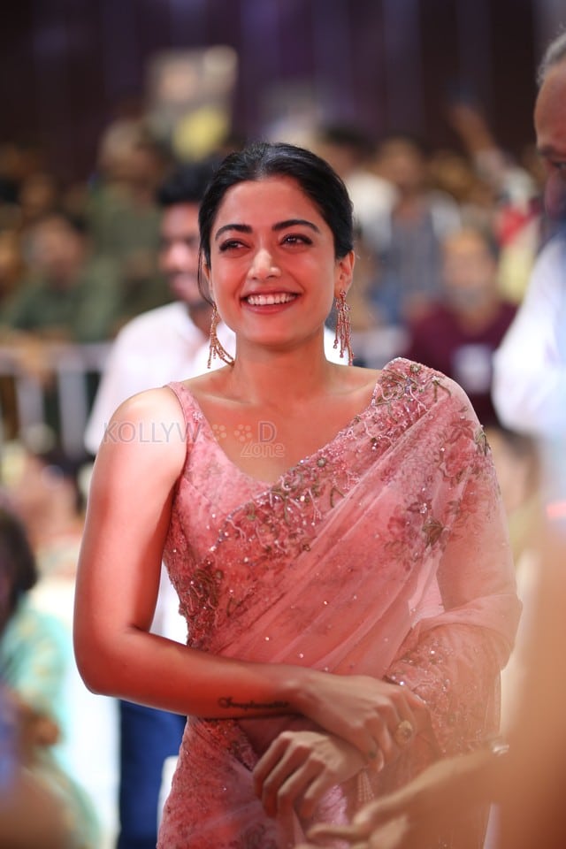 Heroine Rashmika Mandanna at Kuberaa Movie Pre Release Event Photos 20