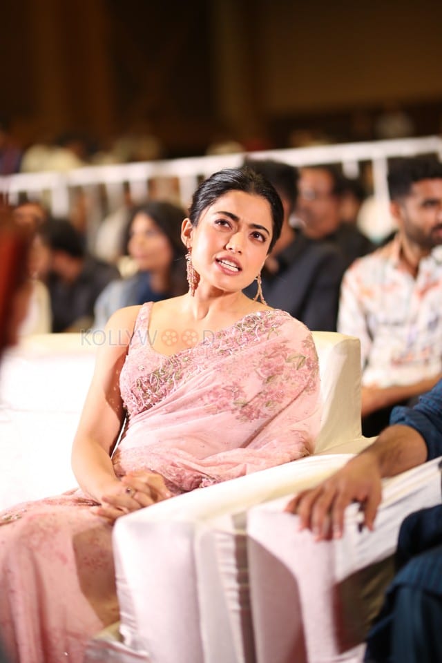 Heroine Rashmika Mandanna at Kuberaa Movie Pre Release Event Photos 22
