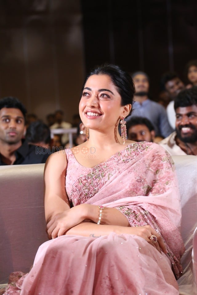 Heroine Rashmika Mandanna at Kuberaa Movie Pre Release Event Photos 23