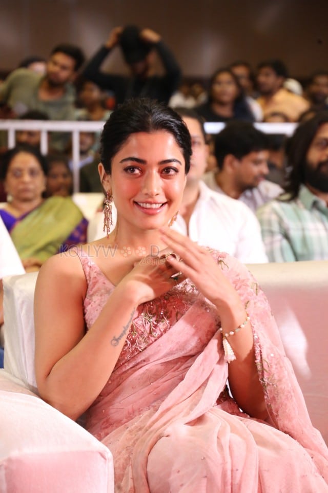Heroine Rashmika Mandanna at Kuberaa Movie Pre Release Event Photos 39