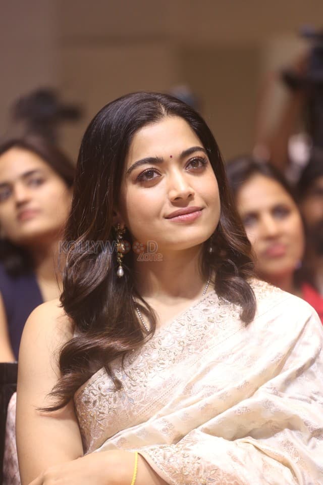 Heroine Rashmika Mandanna at Kuberaa Movie Success Meet Pictures 11