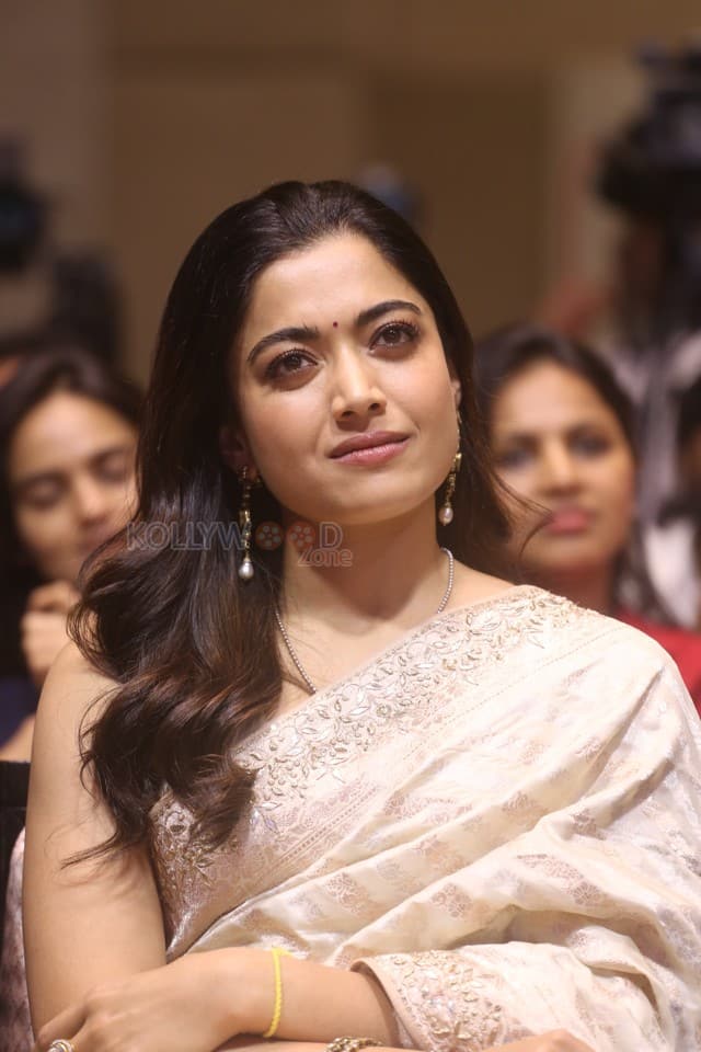 Heroine Rashmika Mandanna at Kuberaa Movie Success Meet Pictures 13