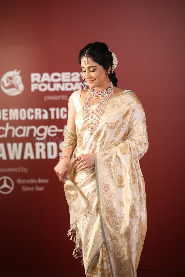 Heroine Regina Cassandra at Democratic Sangha Change Maker Awards Photos 18