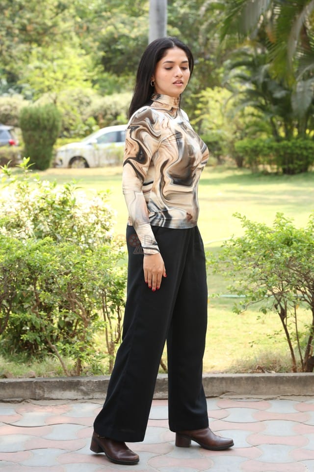 Heroine Sunaina at Inspector Rishi Press Meet Photos 10