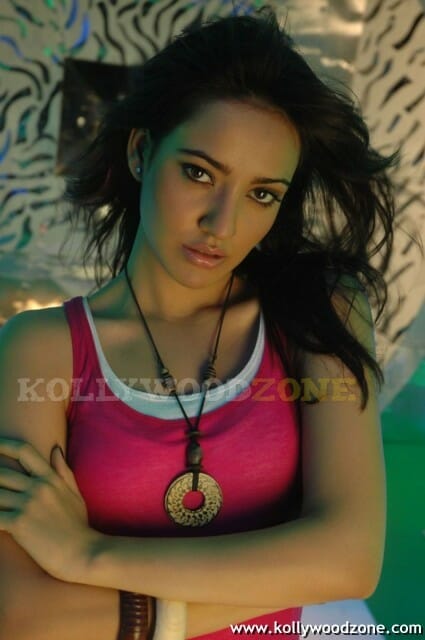 Hot And Sexy Neha Sharma Pics