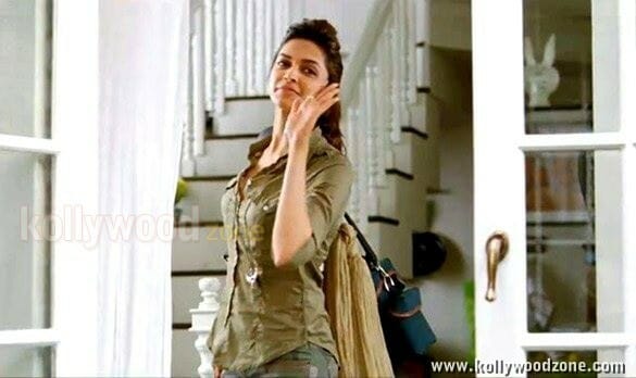 Hot Deepika Padukone Cocktail Movie Photos