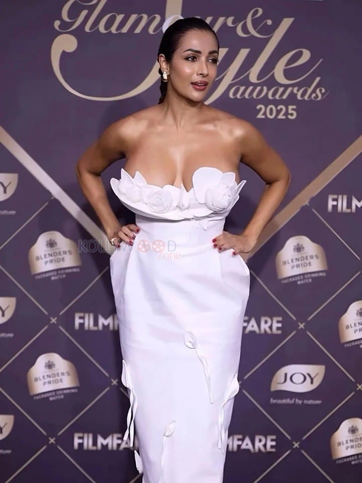 Hot Malaika Arora at Filmfare Glamour and Style Awards 2025 Photos 03